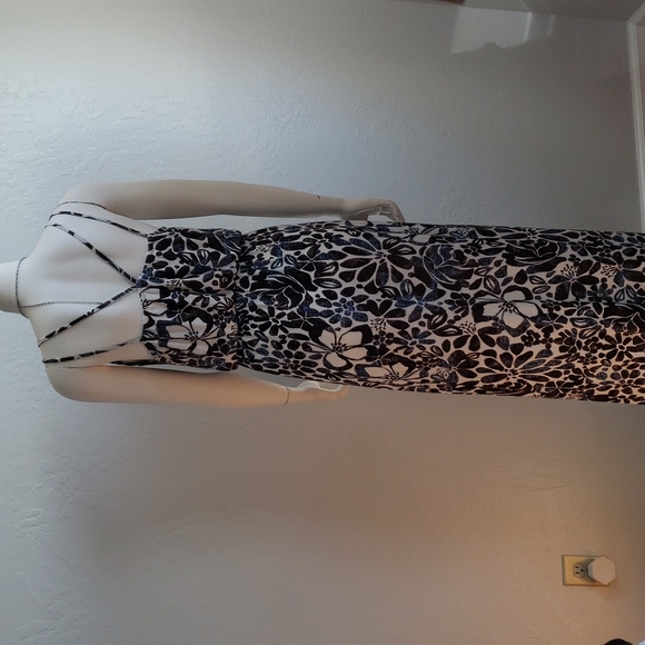 Long Summer Dress - Picture 5 of 7
